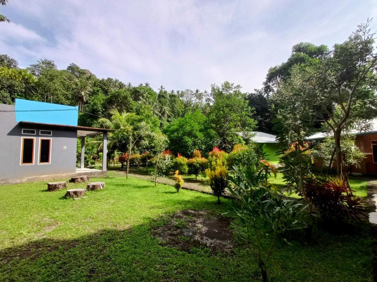 Tangkoko Lodge Bitung Экстерьер фото