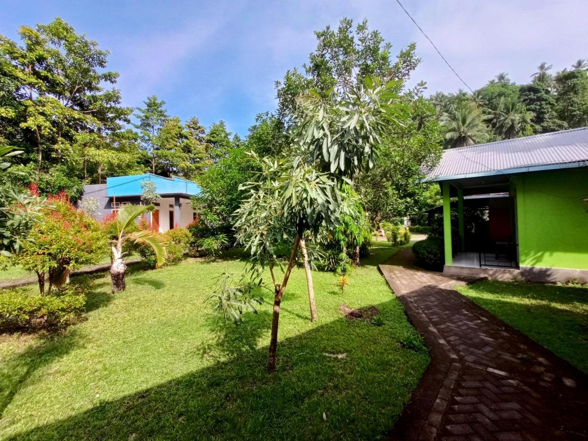 Tangkoko Lodge Bitung Экстерьер фото
