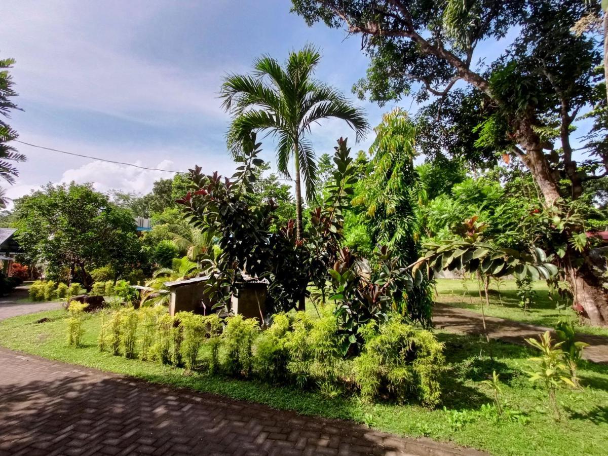 Tangkoko Lodge Bitung Экстерьер фото