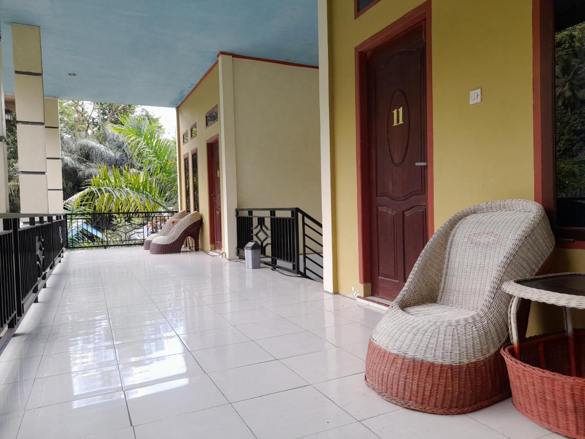 Tangkoko Lodge Bitung Экстерьер фото