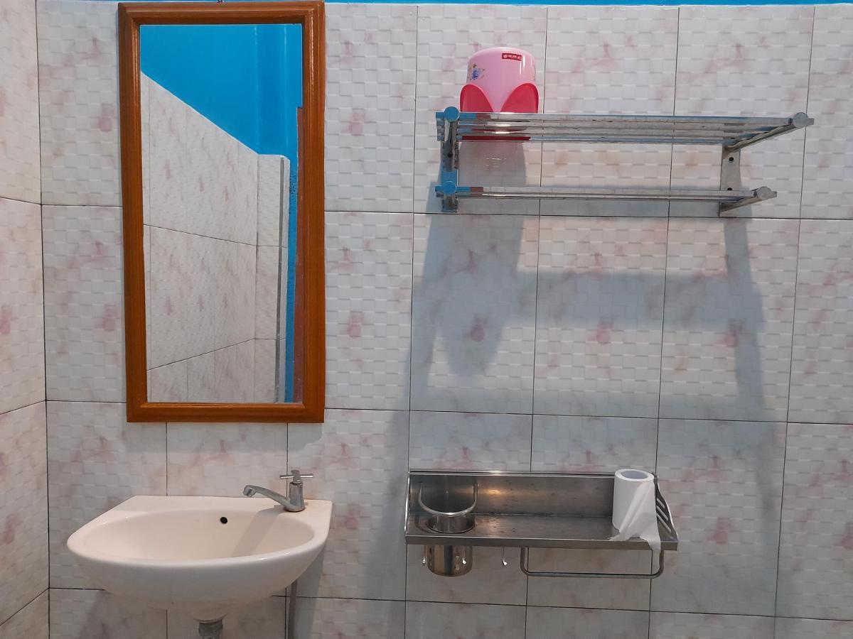 Tangkoko Lodge Bitung Экстерьер фото