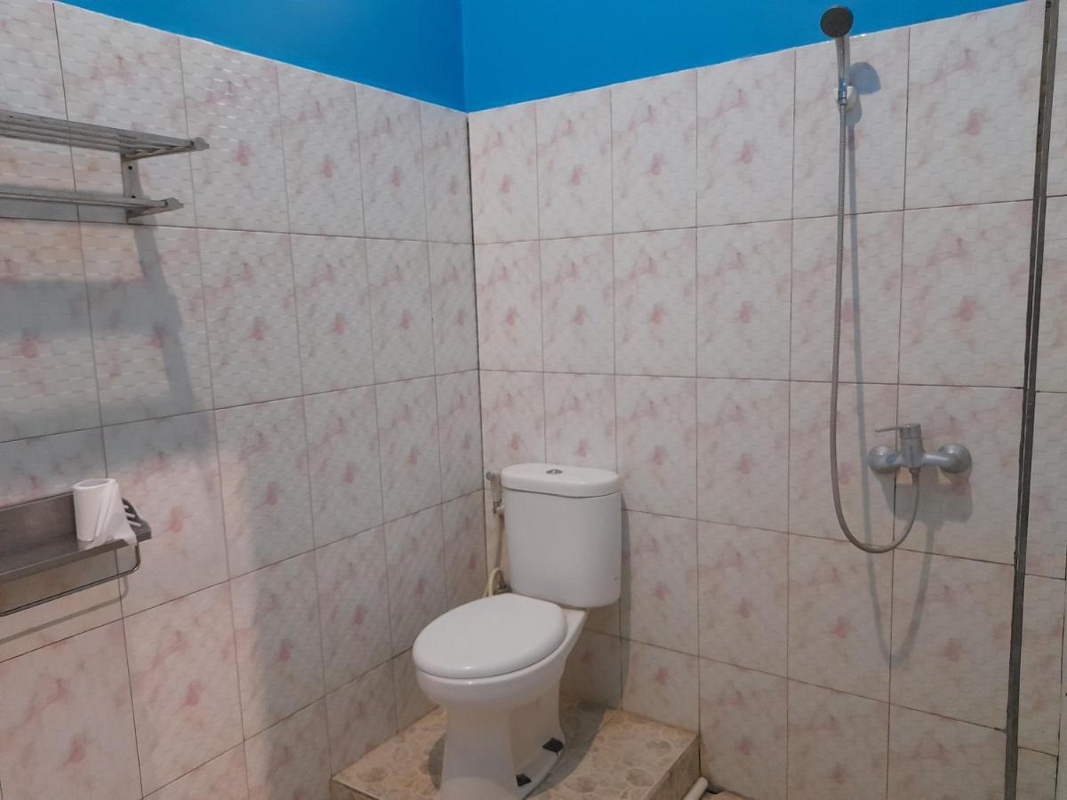 Tangkoko Lodge Bitung Экстерьер фото