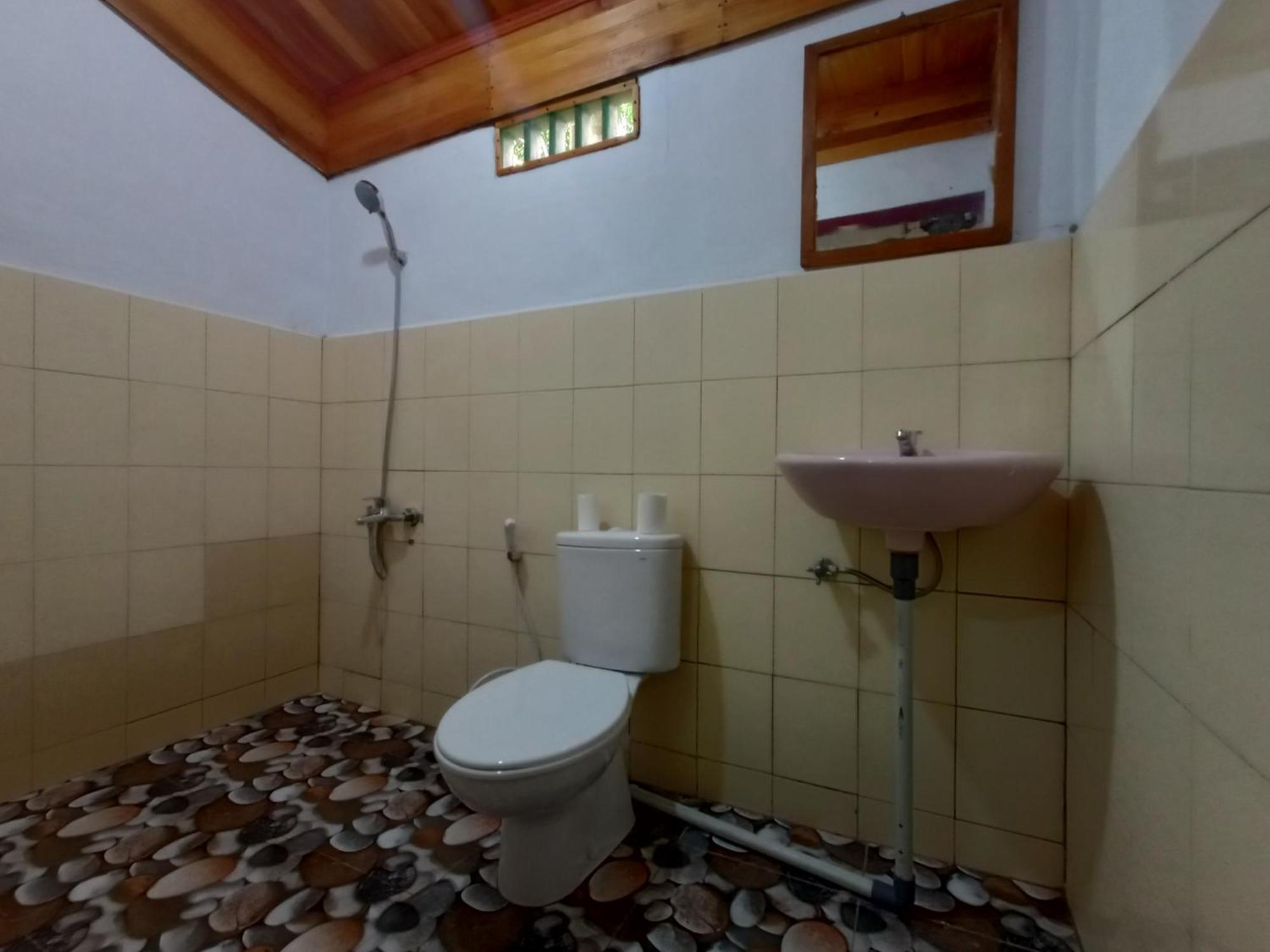 Tangkoko Lodge Bitung Экстерьер фото