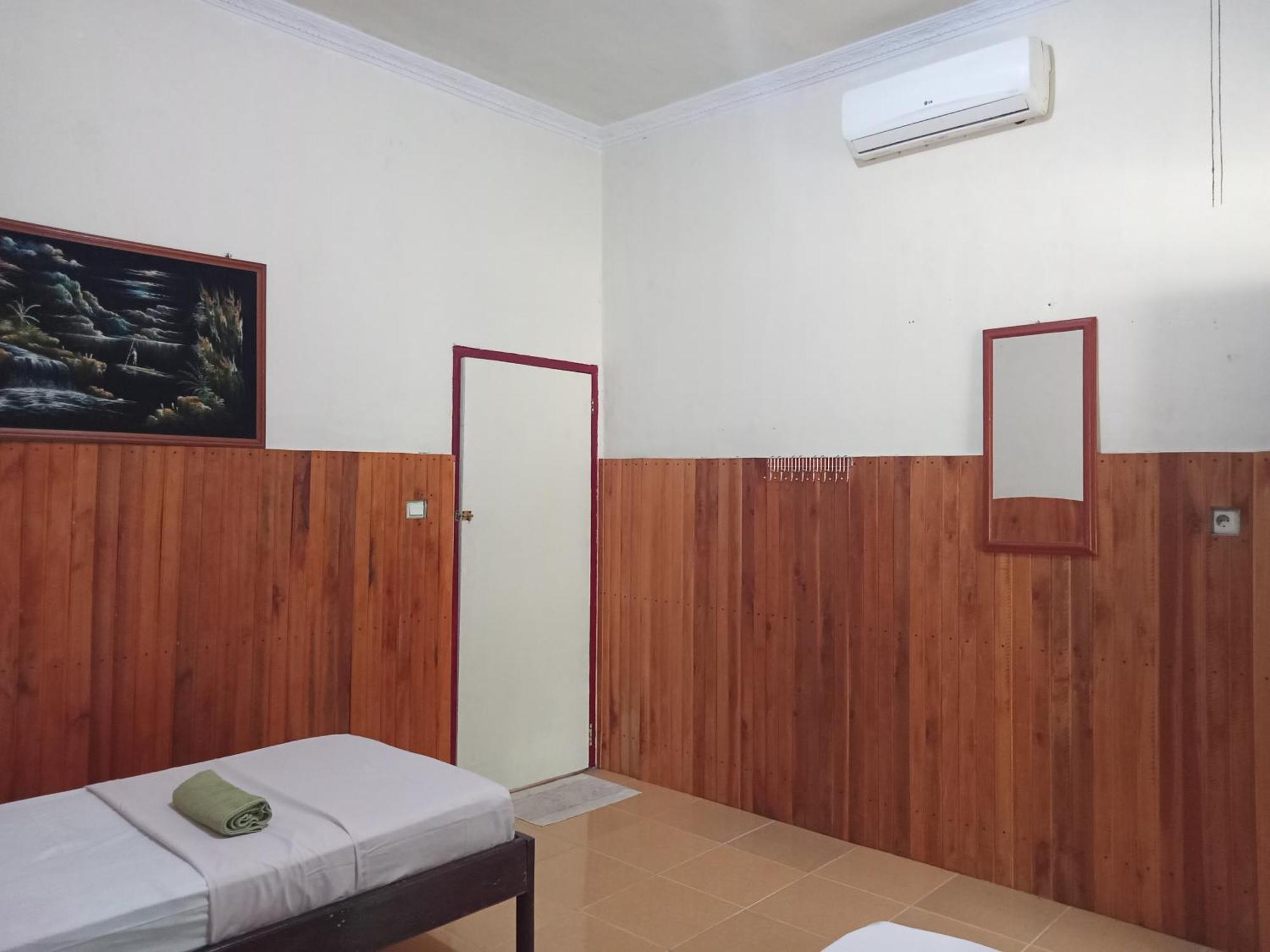 Tangkoko Lodge Bitung Экстерьер фото